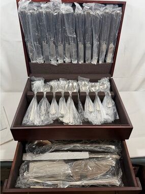 Reed & Barton Black and White Housewares Information Sheet